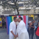 LGBT01